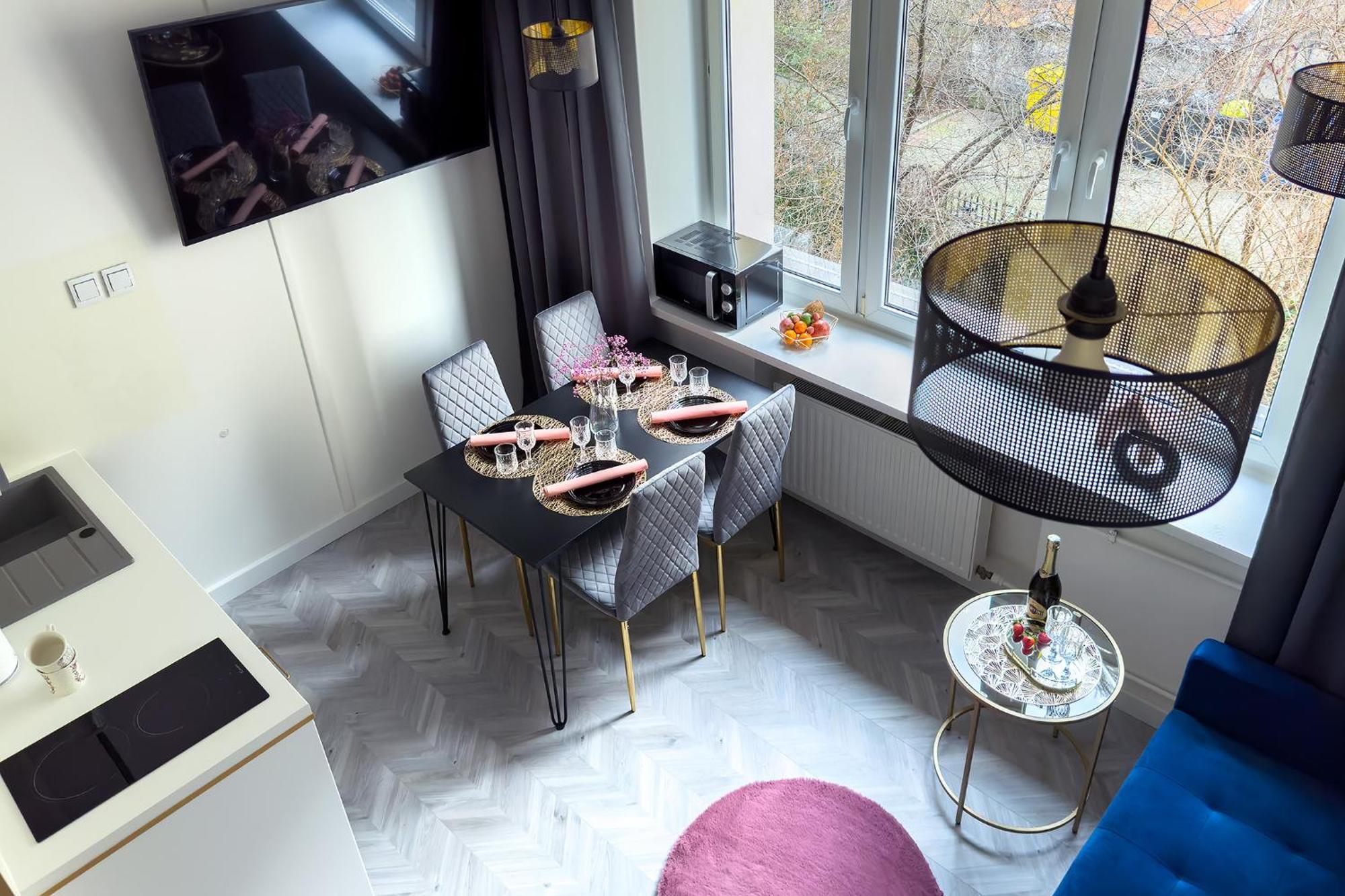 Stylish In The Center By Renters